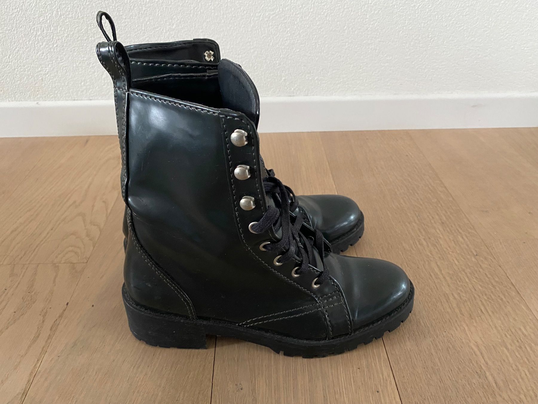 Zara Scarpe da donna: Stiefelette dunkelgrün (Gr. 39) – Usato da Schlieren venduto da vivid_wrld 3
