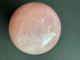 Rosenquarz Kugel aus Madagaskar, 5 cm