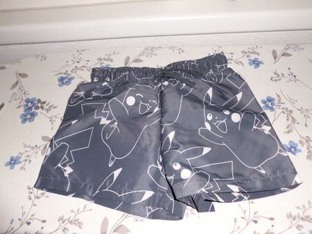 POKEMON BADEHOSE (Grösse 110/116) 4-6 Jährig