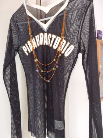 Shirt, schwarz mit Verzierung Gr.36