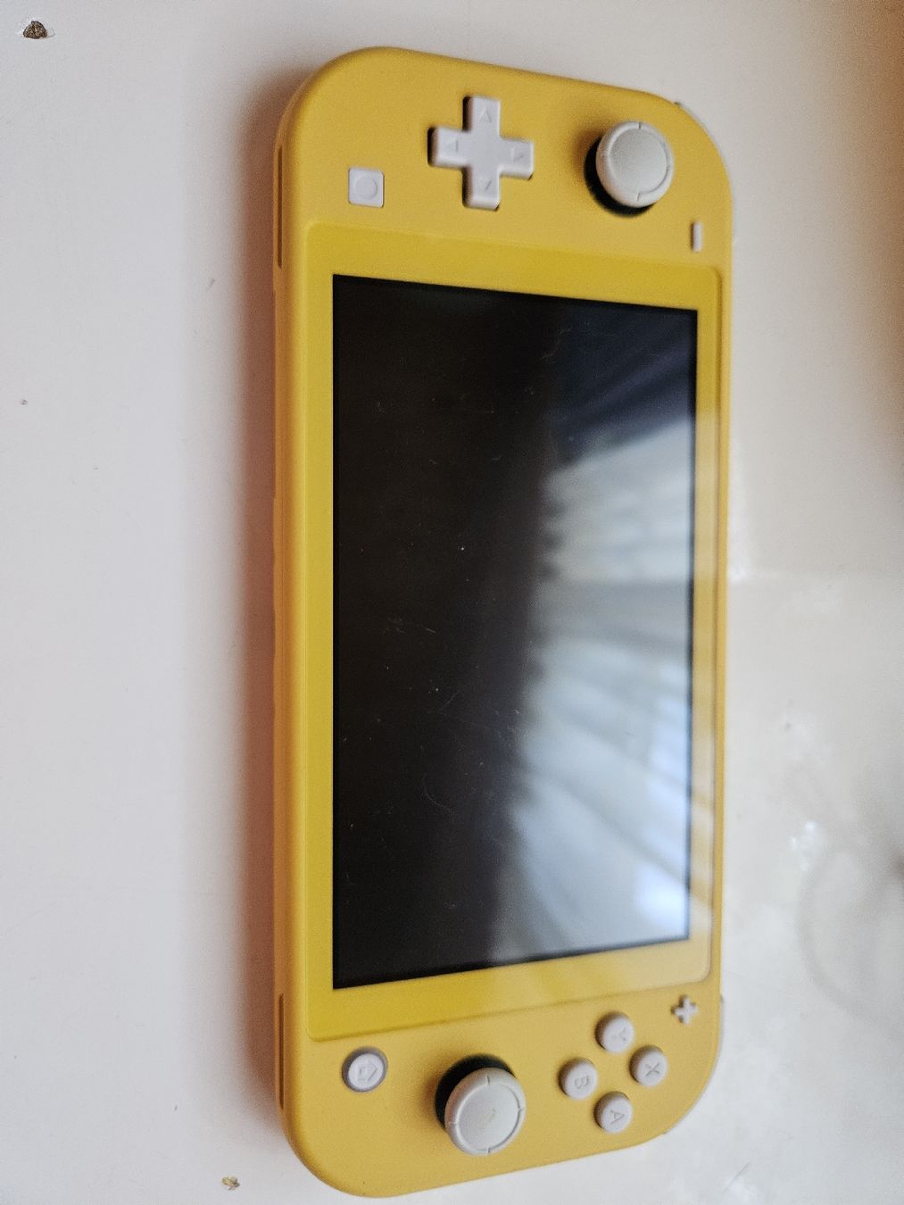 Nintendo Console: Nintendo Switch Lite Gelb komplett mit OVP Gebraucht – Usato da Sutz venduto da justinundfriends 1