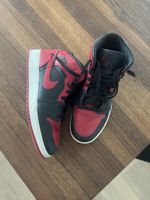Verkauf bis 16.8! Jordan Turnschuhe rot/schwarz Grösse 40