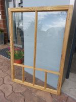 Antikes ganz seltenes Fenster mit altem Glas