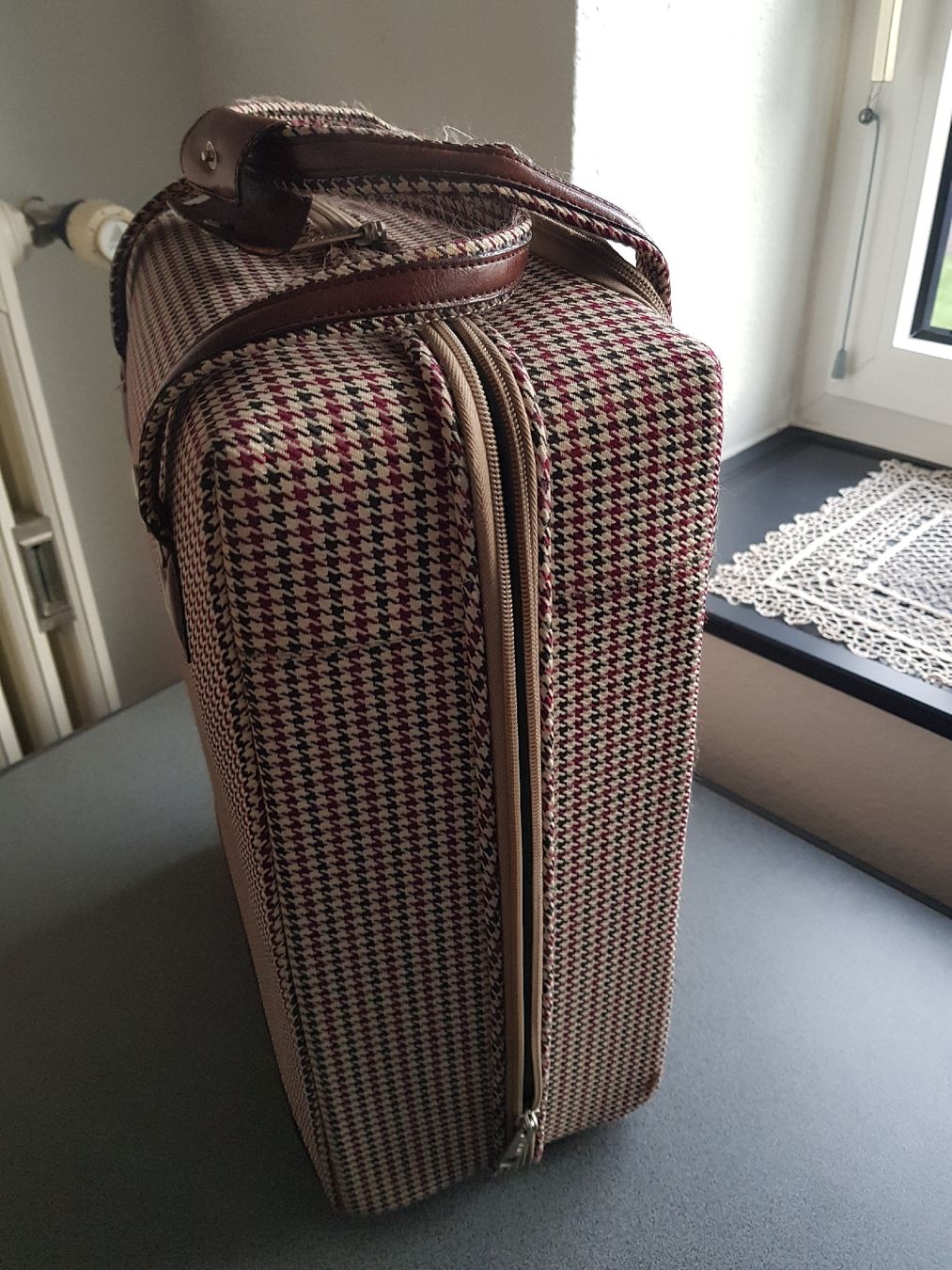 Valigie: Vintage Handgepäck – Usato da Olten venduto da Boston81 3