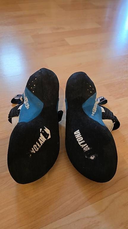 Scarpe da donna: eb Guardian Grösse 39.5 – Usato da Tamins venduto da Lila8890 1