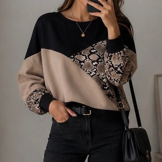 Maglioni & Felpe: Schöner Pullover mit Schlangenmuster, Grösse M/38/40 – Nuovo (secondo la descrizione) da Güttingen venduto da Nkskn