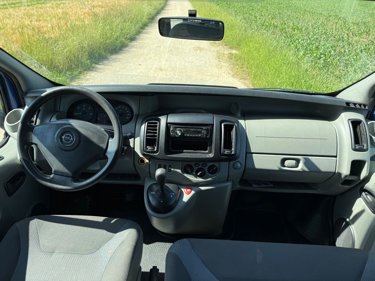 Opel Automobili: Opel Vivaro 9 Plätzer (Automat) – Usato da Zürich venduto da Jes_4 2