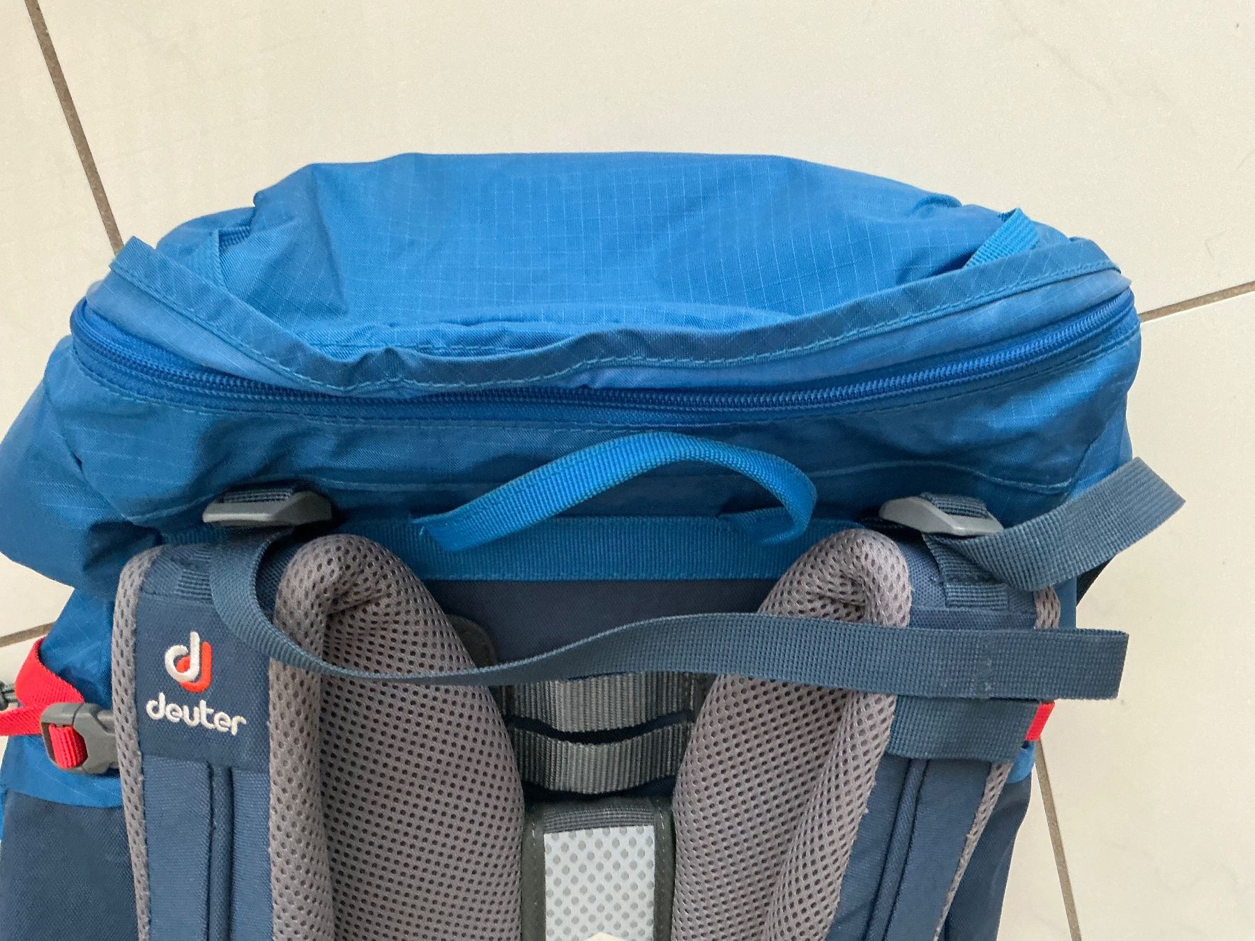 Deuter Zaini: Deuter Rucksack Fox 40 – Usato da Biel-Benken BL venduto da Sahra1 2