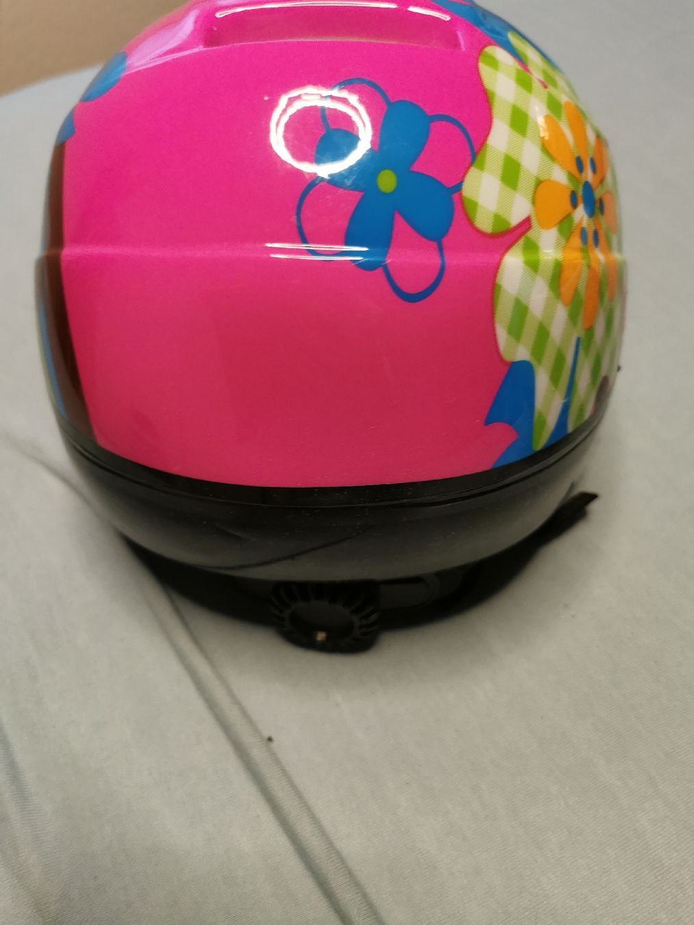 Caschi: Neuwertiger Mädchenvelohelm mit Blumenmuster – Usato da Weiningen ZH venduto da angebot05 1