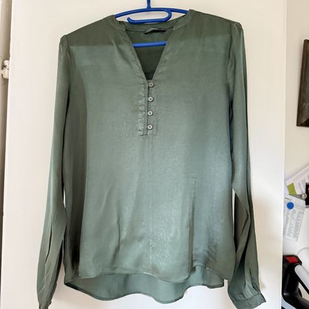 Damen Bluse NILE Grösse S Seiden Optik guter Zustand