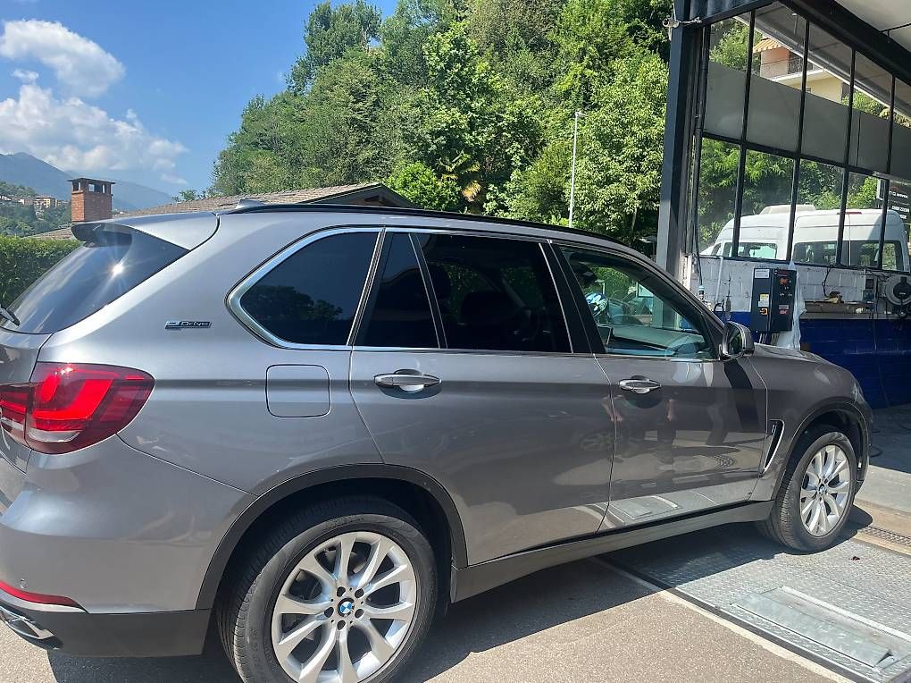BMW Automobili: BMW x5 Drive 40e, Hybrid – Usato da Castagnola venduto da Nocciolina01 2