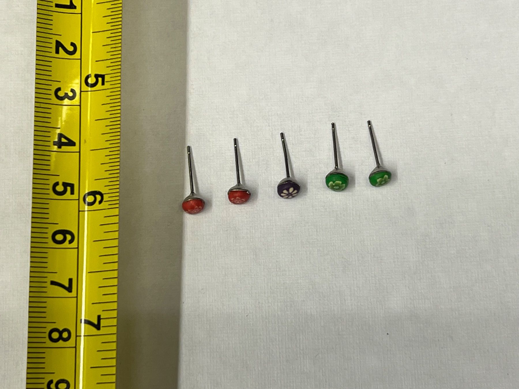 Orecchini pendenti & Orecchini a lobo: Bunte Ohrstecker mit Blumenmuster – Usato da Zürich venduto da rigani 1