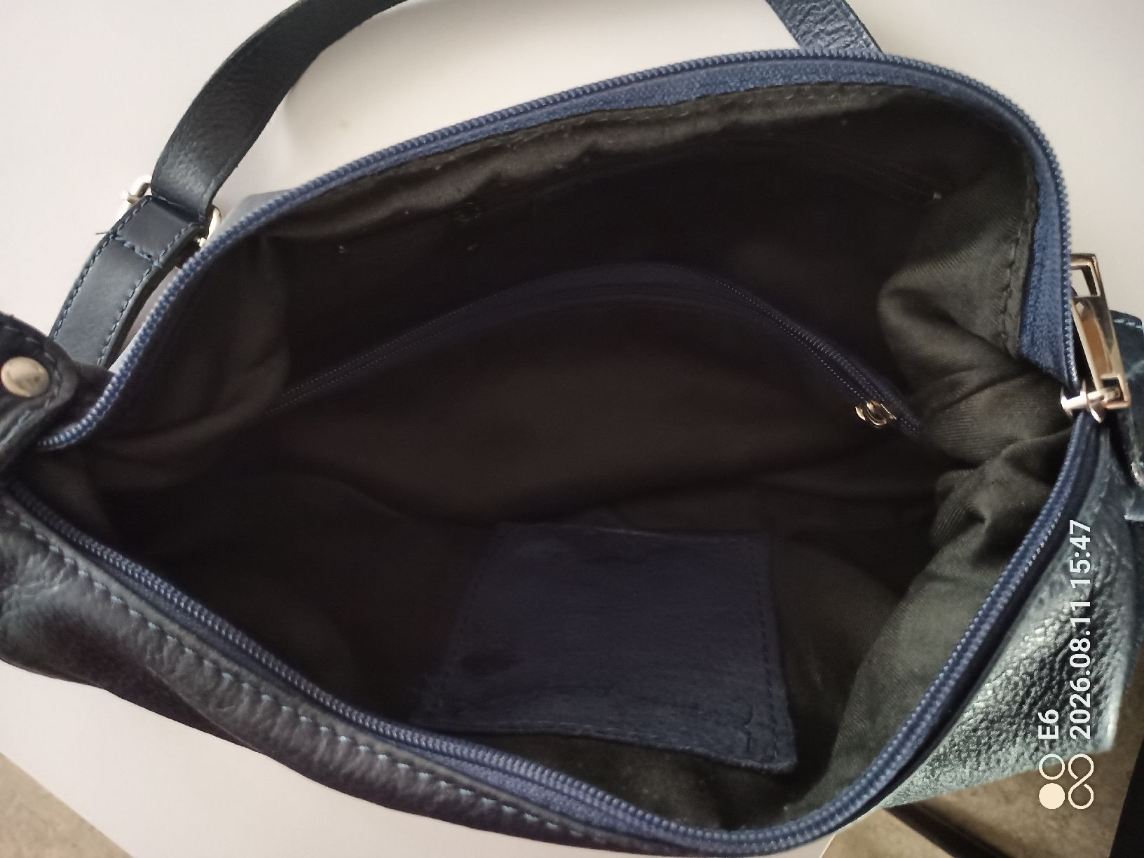 Sacs femmes: Dunkelblaue Ledertasche – D'occasion à Zürich par Mitzi6 4