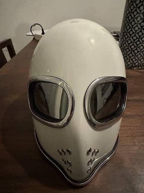 Caschi & visiere: CASQUE CHILL JAPAN TAILLE 56 – Nuovo e nell'imballaggio originale da Chavannes-de-Bogis venduto da sth_yzd6 1