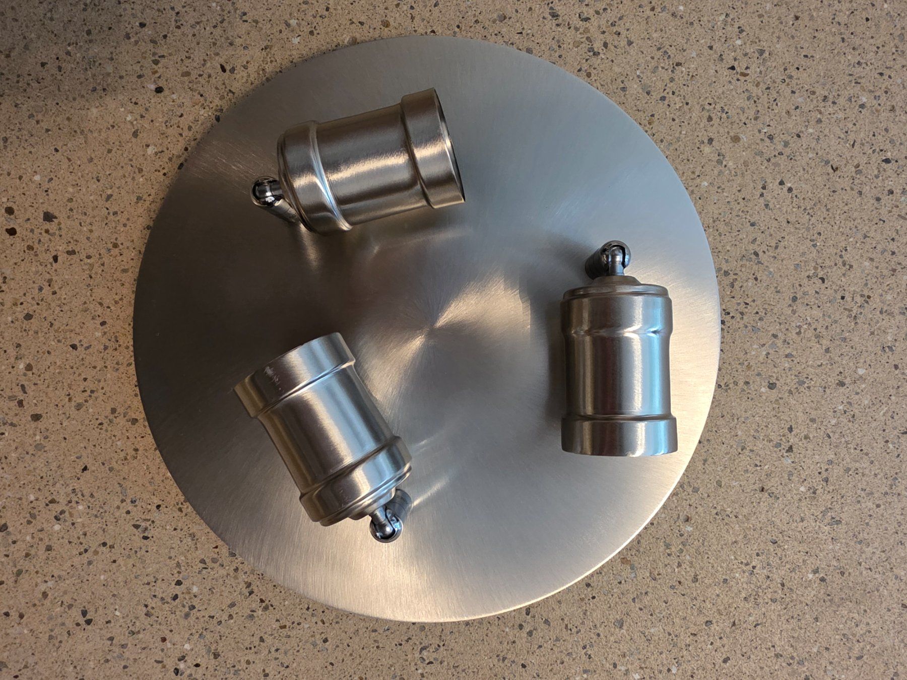 Lampadari & plafoniere: Deckenleuchte Metall gebürstet 3 Spots beweglich – Usato da Winterthur venduto da mirj_tr