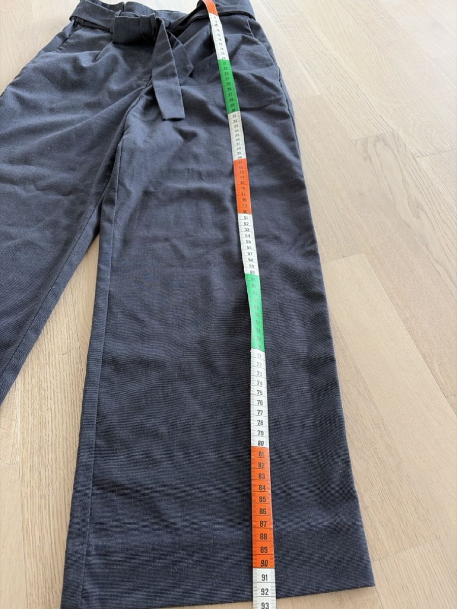 H&M Pantaloni: Culottes Hose mit Gürtel, Gr. 34, H&M – Usato da Au ZH venduto da eac_gm25 2