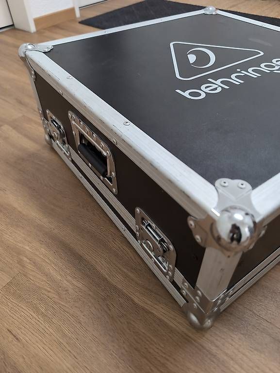Reisekoffer: Flight case pour X32 Producer – Gebraucht aus Denges von adr_j9jg