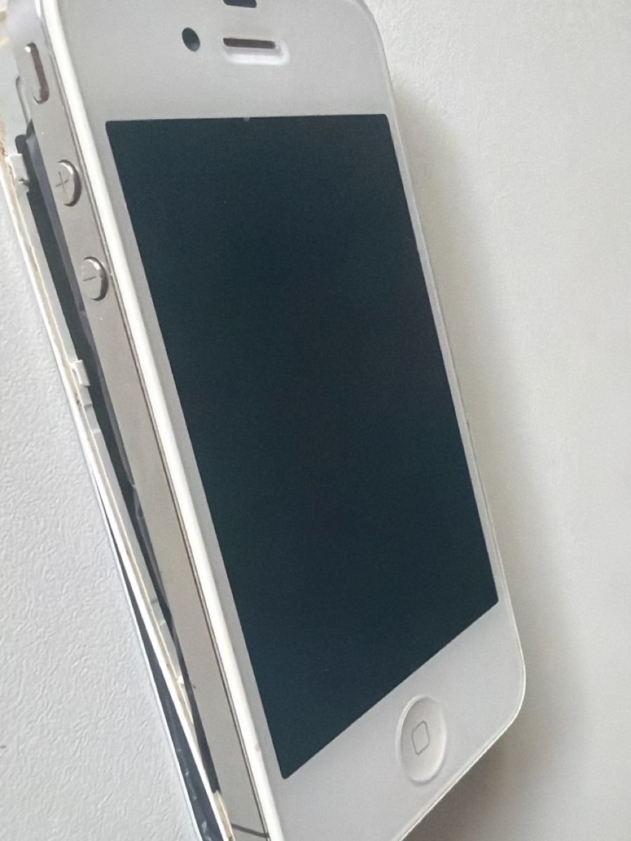 Apple Telefoni cellulari / Smartphones: iPhone 4 model A1332 White Defekt  – Difettoso da St-Maurice venduto da Gbarman 4