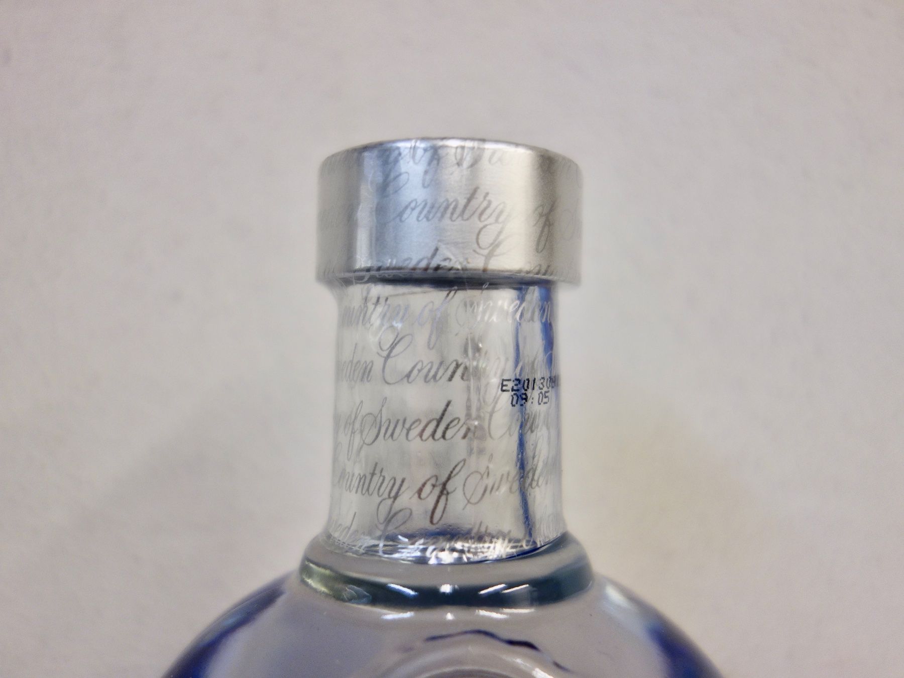 Absolut Vodka Spirituosen: 1 x ABSOLUT VODKA ABSOLUT ORIGINALITY Edition 2013 – Neu und originalverpackt aus Kerzers von zimmergruen 5