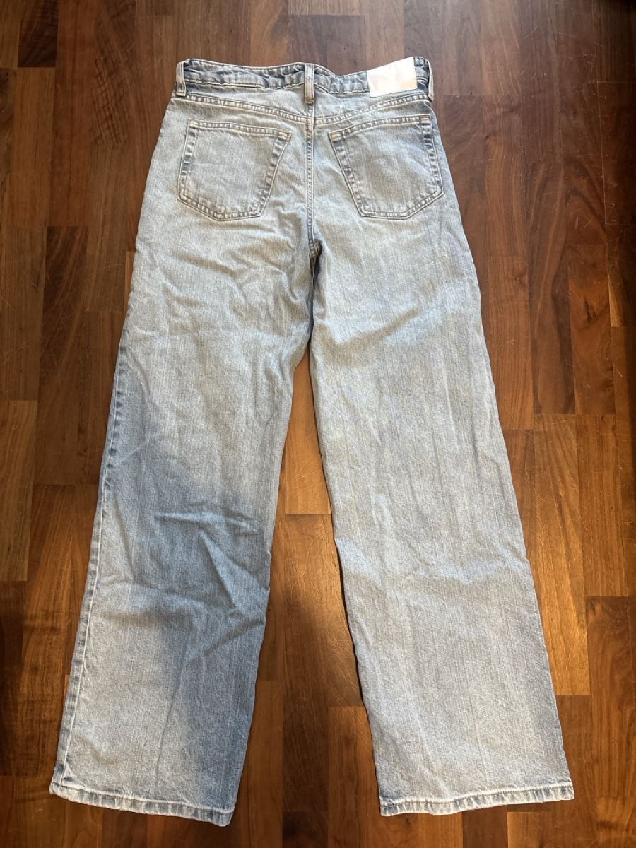 Weekday Jeans: Weekday Jeans – Nuovo (secondo la descrizione) da Bern venduto da tara_tiara 1