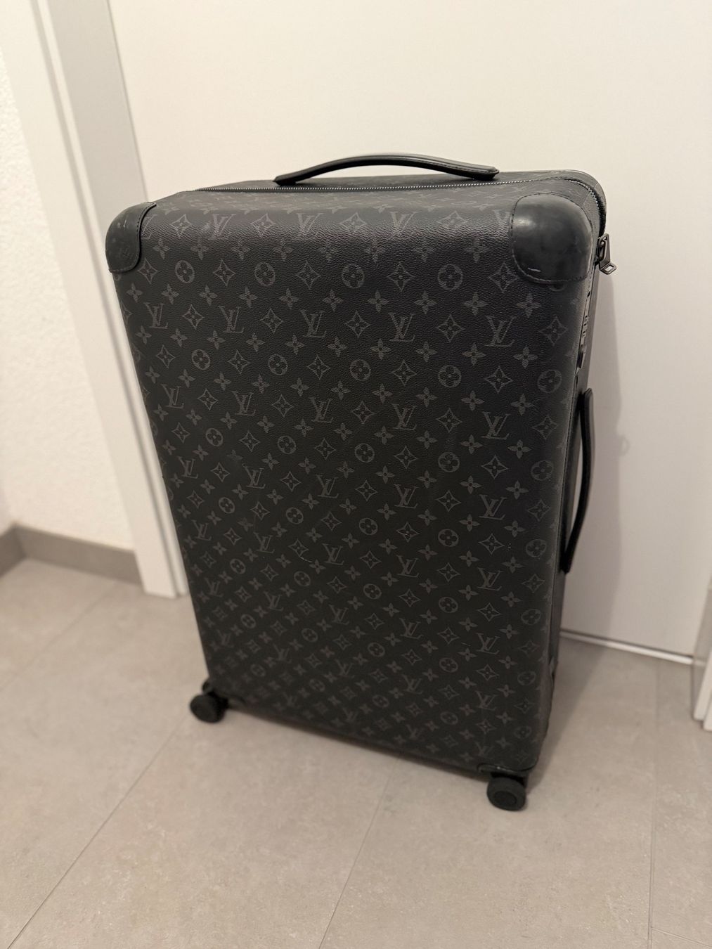 Louis Vuitton Valigie: Louis Vuitton Horizon 70 Koffer - Monogram Eclipse – Usato da Oberburg venduto da Cheysirius