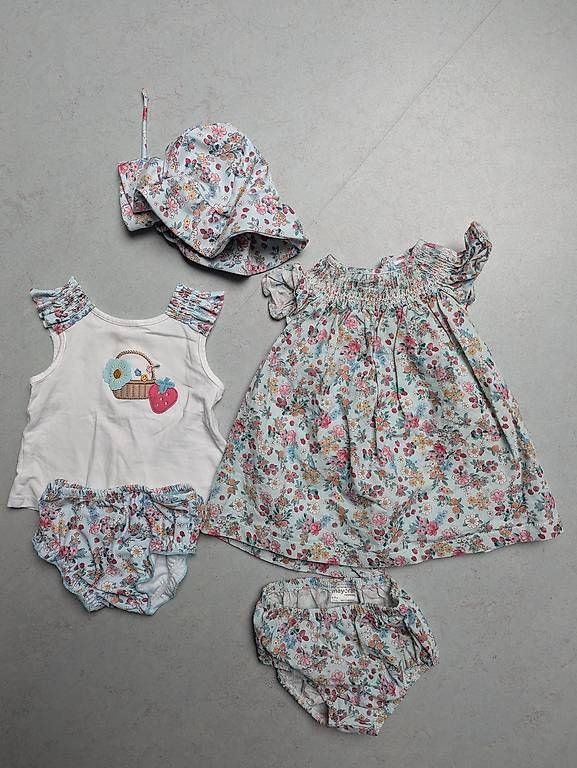 Mayoral Kleiderpakete & -sets: Kleider Mädchen, Gr. 75, 6-9 months – Gebraucht aus Luzern von jan_cwp5 2