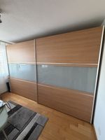Schrank mit Schiebetüren