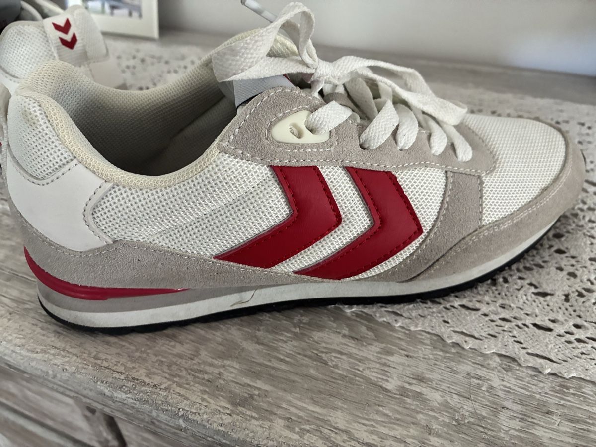 Hummel Scarpe da uomo: Sneakers Hummel weiss/rot Grösse 41 – Usato da Zürich venduto da Msirco 1