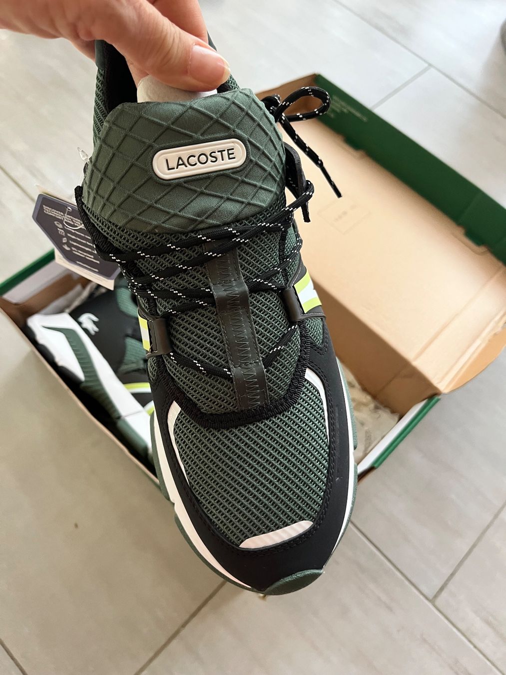 Lacoste Scarpe da uomo: Baskets Lacoste neuves vert taille 42 – Nuovo e nell'imballaggio originale da Aesch BL venduto da bar_t8vg 2
