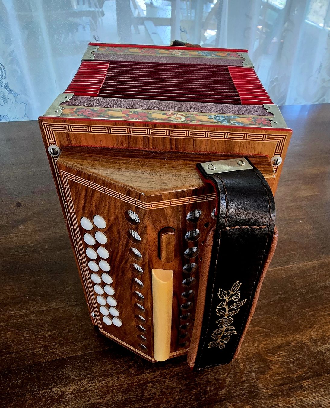 Instruments de musique: Schwyzerörgeli 2-chörig A gestimmt – D'occasion à Hasle LU par stupero 4
