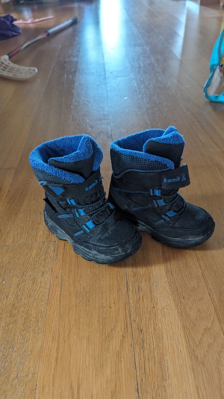 Kamik Scarpe per ragazzi: kamik winterschuhe gr 23 – Usato da Busswil BE venduto da Binchenbeetli