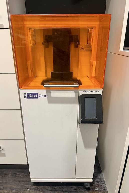 Stampanti 3D: 3D Systems NextDent Drucker – Usato da Belp venduto da W29887W