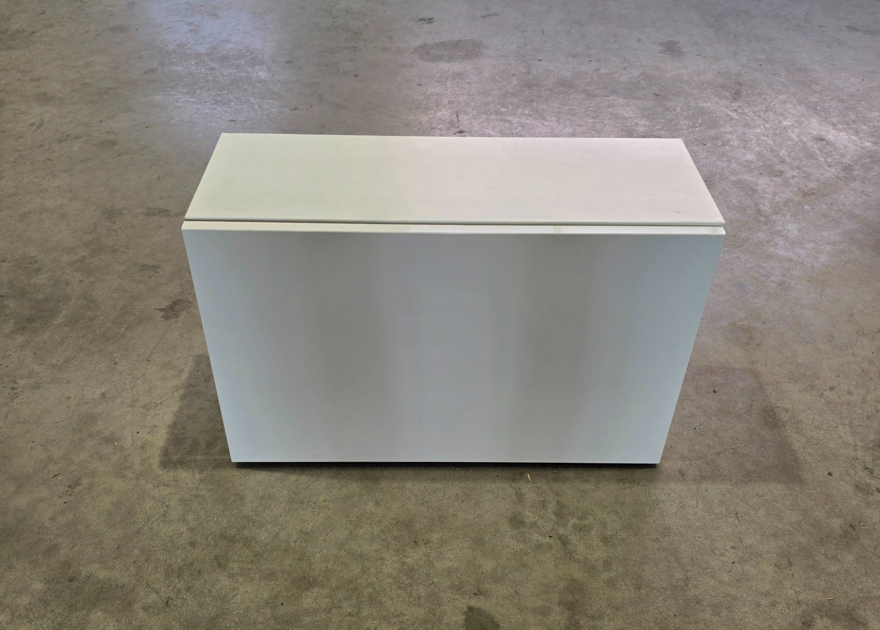 Armadi: Wandschrank, weiss – Usato da Sempach venduto da Fab0000