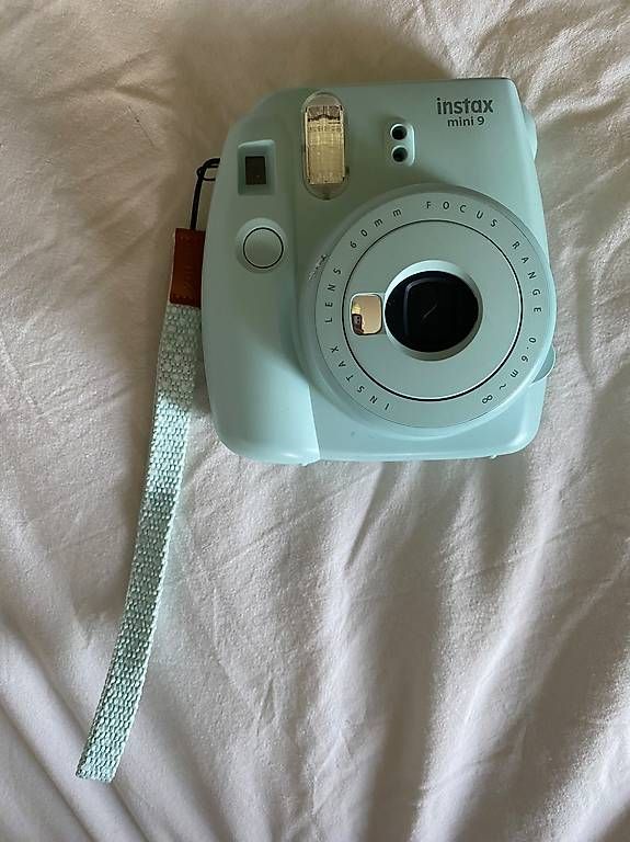 Fotocamera: Fujifilm Instax Mini 9 Sofortbildkamera – Nuovo e nell'imballaggio originale da Zürich venduto da iri_cyr9