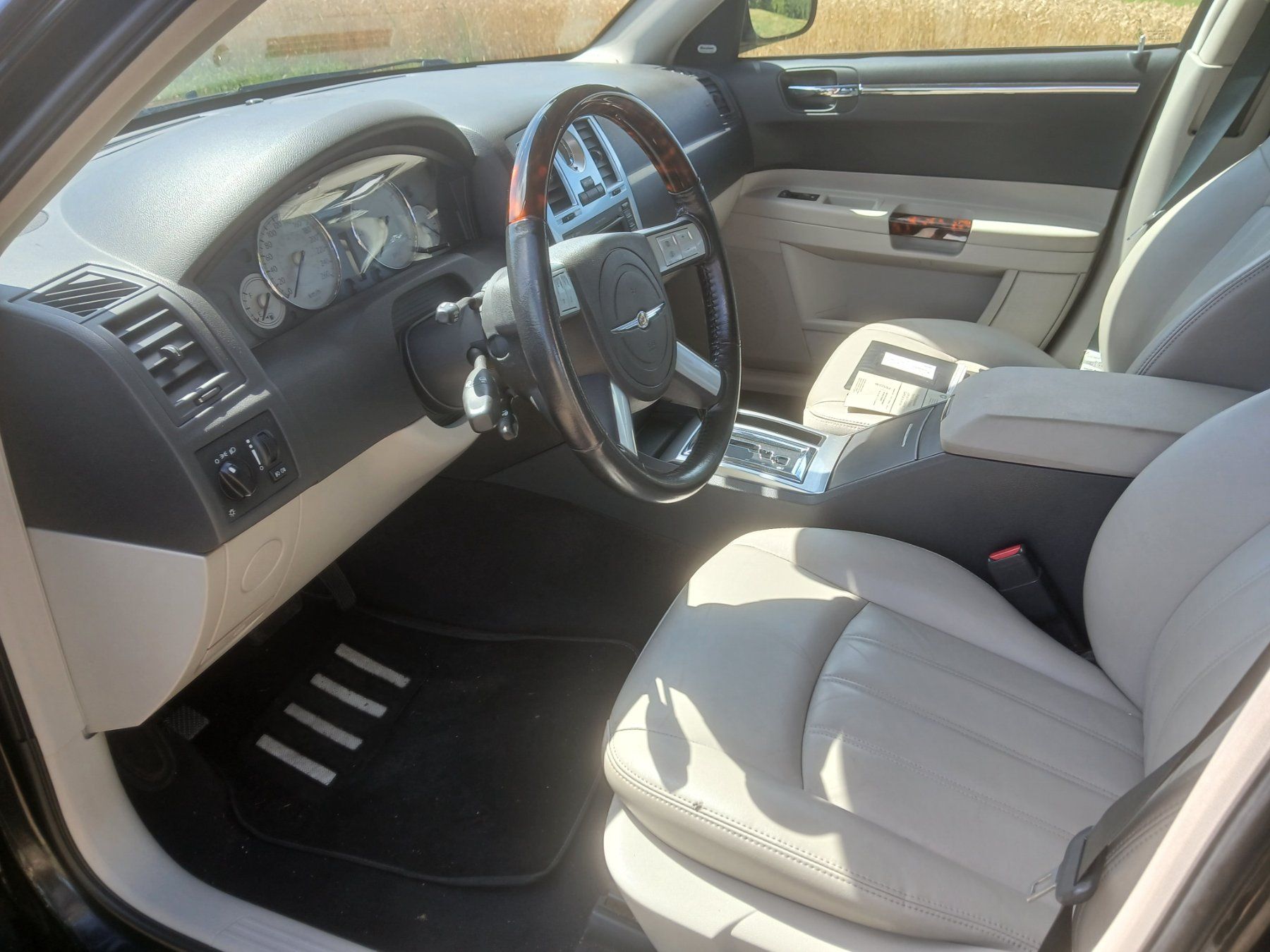 Chrysler Automobili: Chrysler 300 C Touring CRD Expertisée – Usato da Essertes venduto da oliviergehri 6