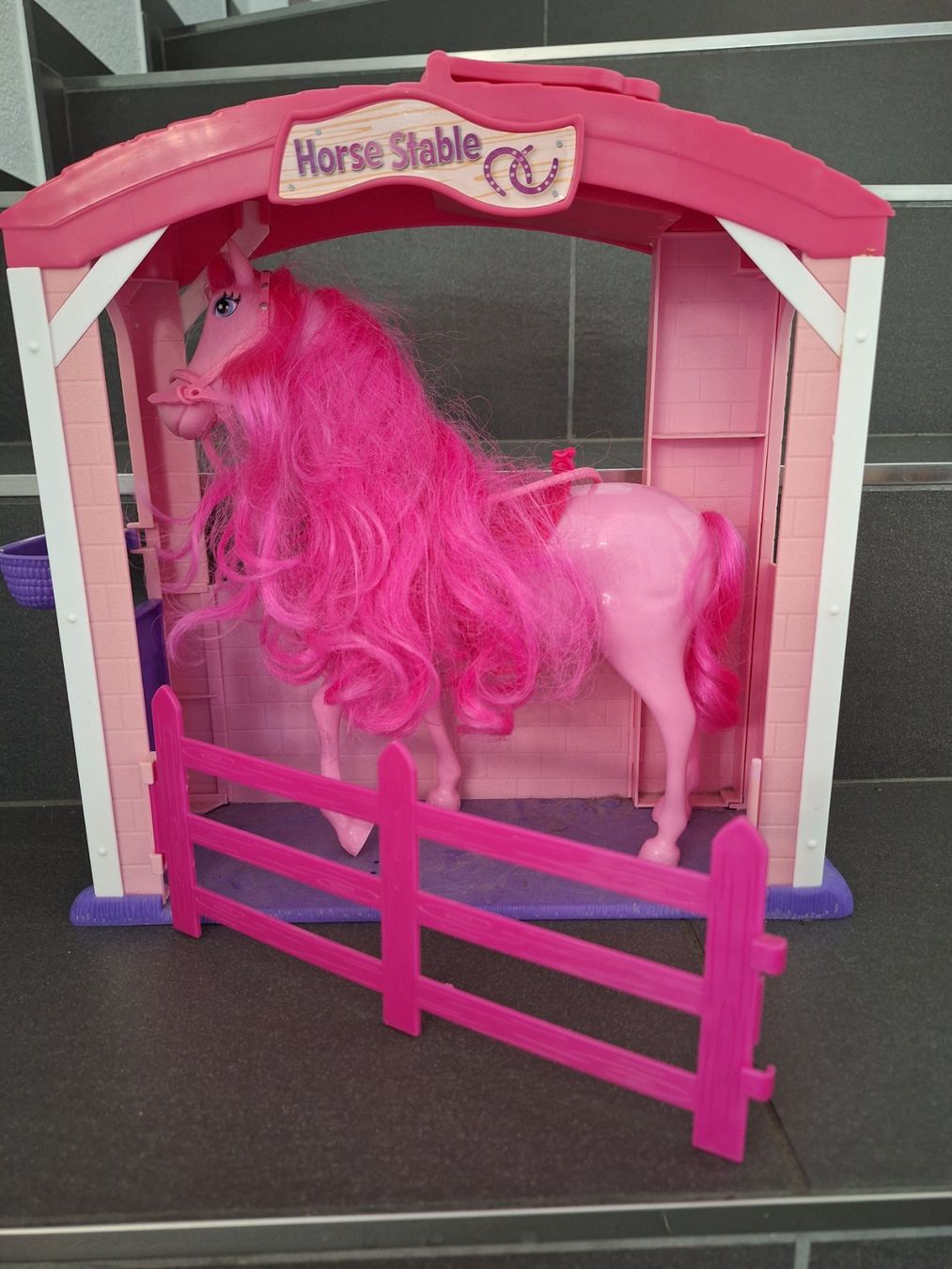 Poupées: Barbie Set Auto, Pferd & Stall – D'occasion à Brittnau par Norge77 3