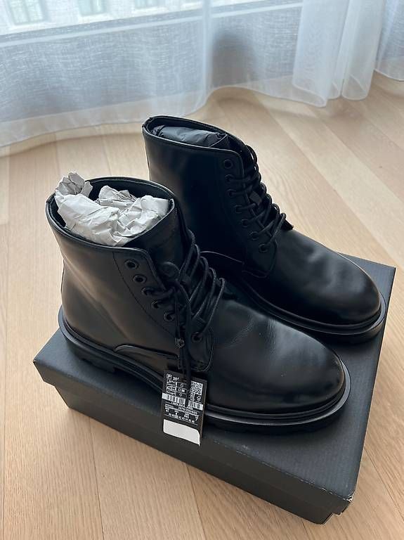 Massimo Dutti Scarpe da uomo: Neue Echtleder Boots Massimo Dutti Grösse EU 41 – Usato da Zürich venduto da kn4