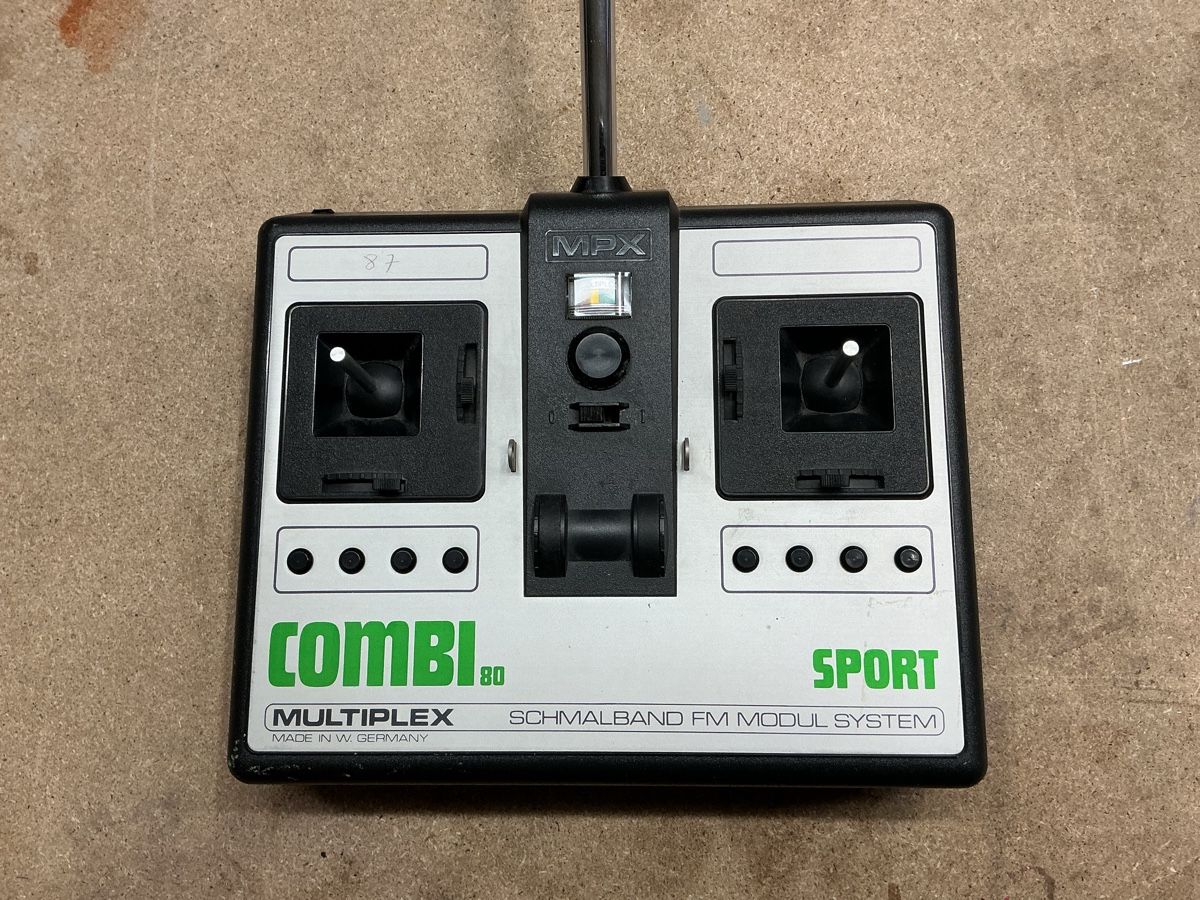 Multiplex Modellismo RC: Multiplex Combi 80 Sport Fernsteuerung – Usato da Amriswil venduto da Wurstsommelier
