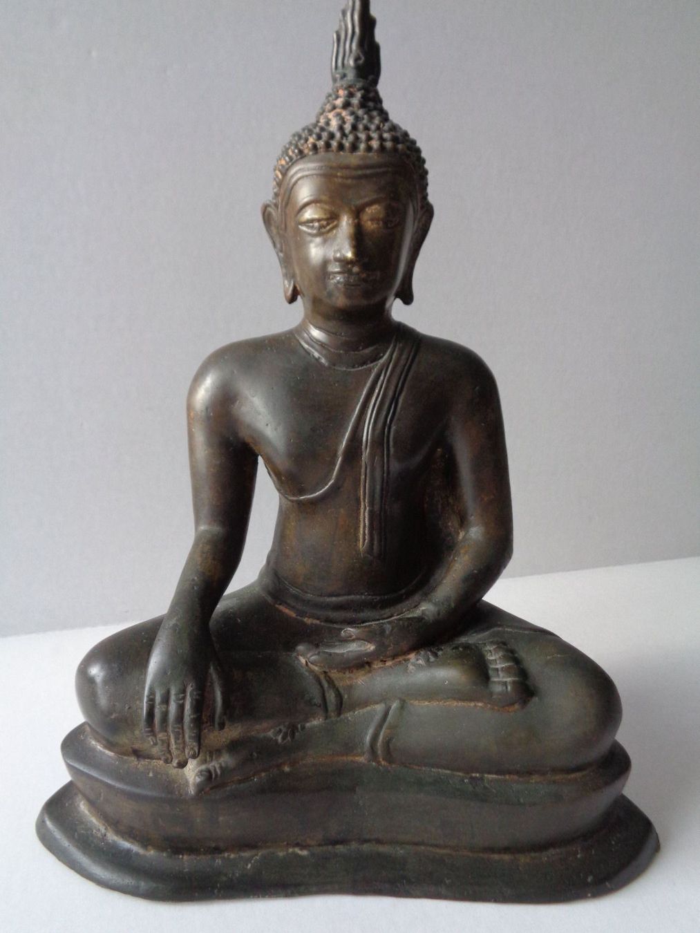 Skulpturen & Statuen: Alter Buddha aus Bronze - Thailand – Gebraucht aus Chur von omonia