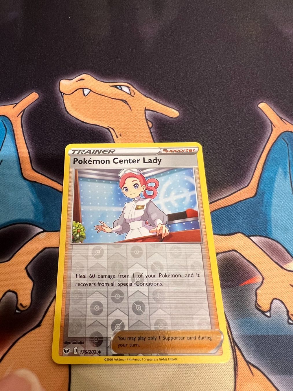 Pokémon Sammelbilder & Trading cards: Pokémon Center Lady (SSH 176)- Reverse Holo - Sword & Shield – Neu (gemäss Beschreibung) aus Bülach von Pfrenzel