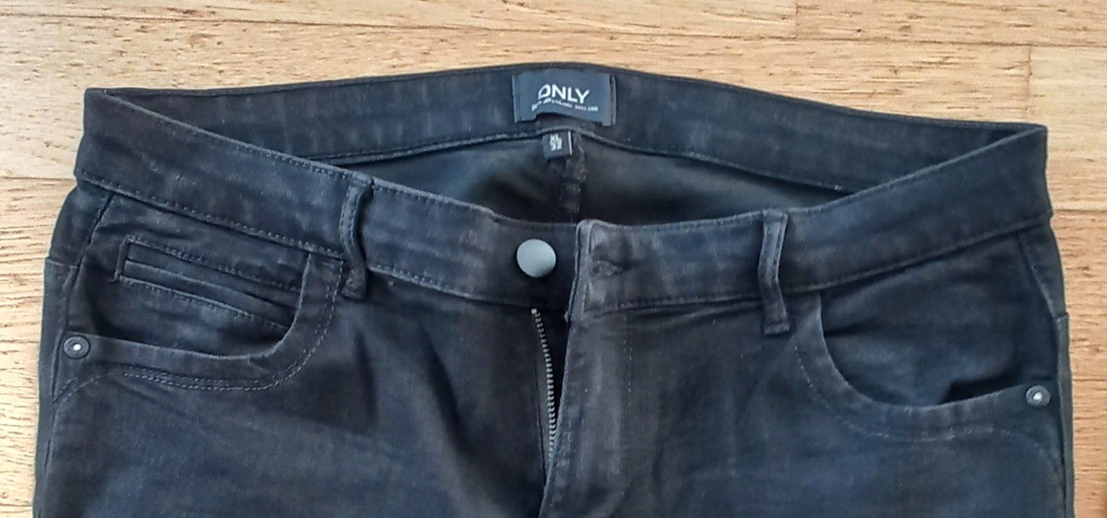 Jeans: 3 Damen Jeans Gr. XL – Usato da Thayngen venduto da andielsener 1