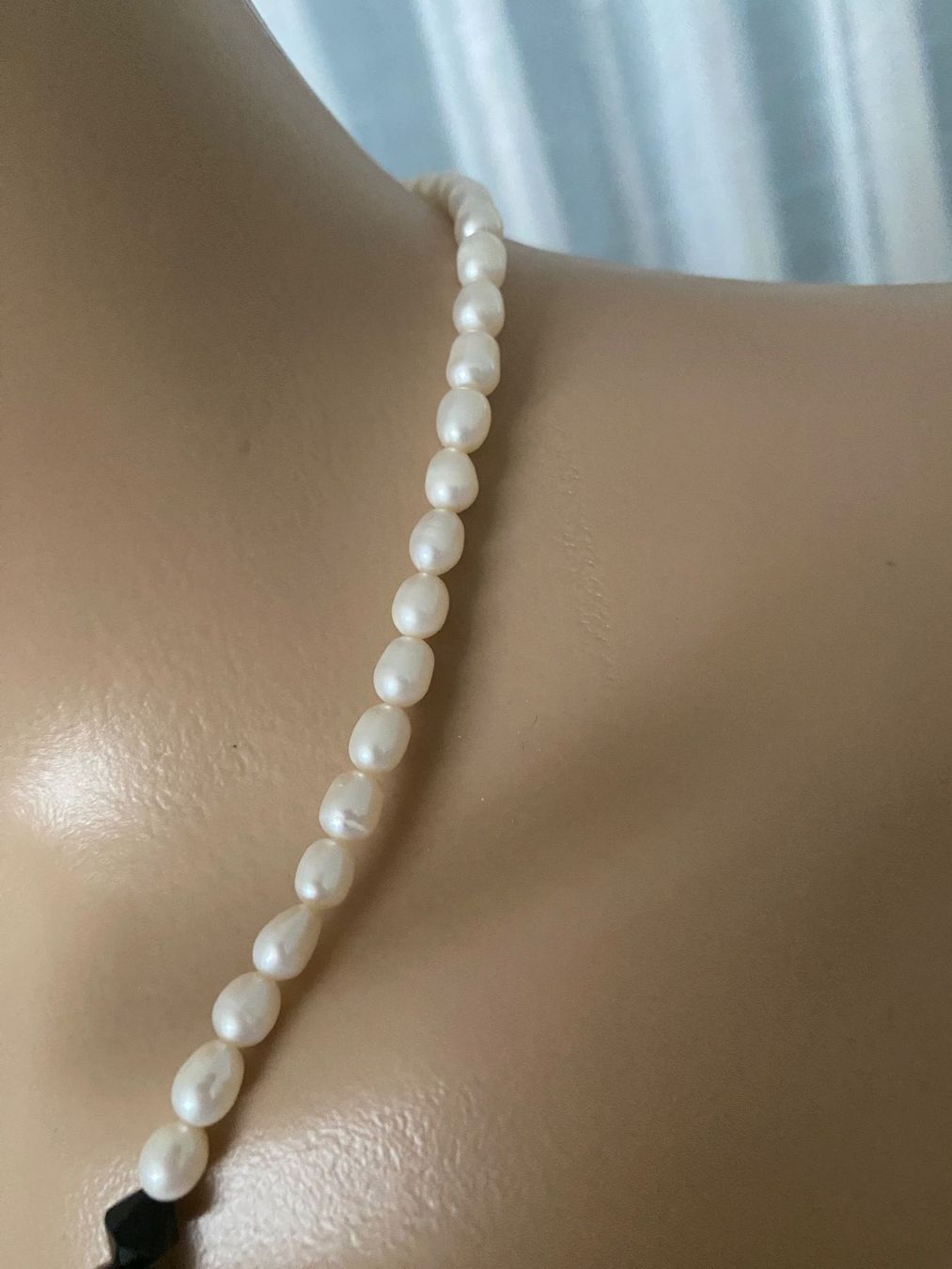 Ketten: Extravagantes Echt Perlen-Collier mit Ziersteinen, 46cm – Gebraucht aus Winkel von ferrari2022 2