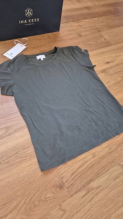 Ina Kess T-shirt: Ina Kess Cher T-Shirt – Usato da Feusisberg venduto da cts_55rn