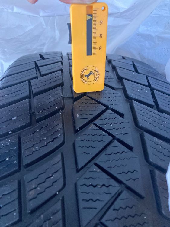 4 Winterreifen 235 50 R19 103V (Gebraucht) in Appenzell für CHF 90 ...