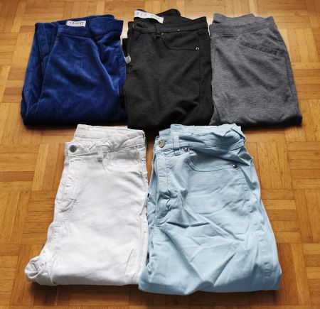 4 Hosen, 1 Leggins Gr. 38