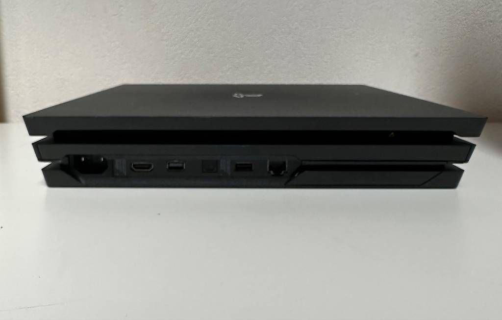 Sony Console: Sony PlayStation 4 Pro  1TB | 1 Controller | Komplett-Set – Usato da Bassersdorf venduto da Edd77 2