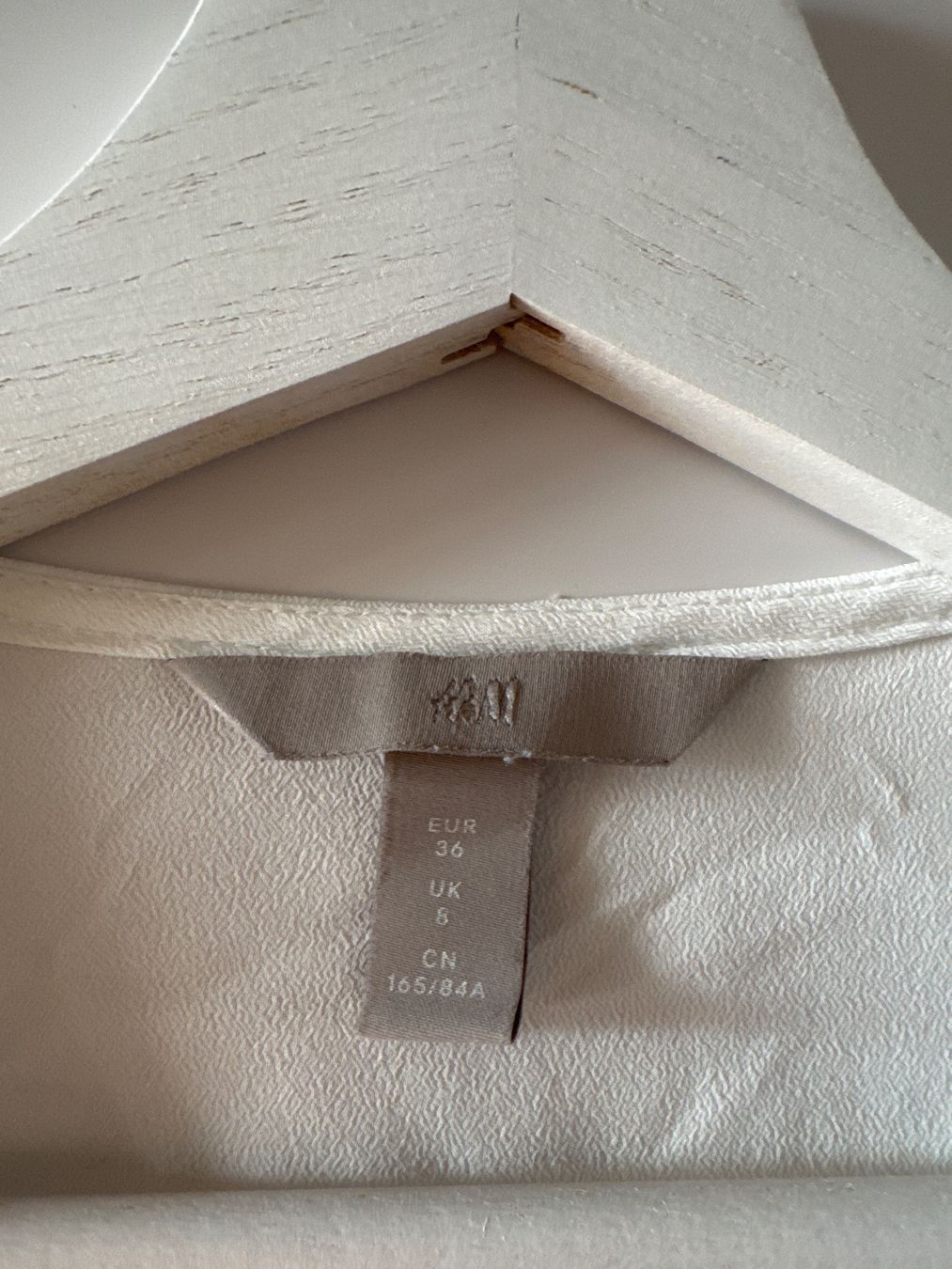 H&M Camicette: H&M Bluse, Gr. 36, Weiss-Crème – Usato da Meilen venduto da jul_p5gr 1
