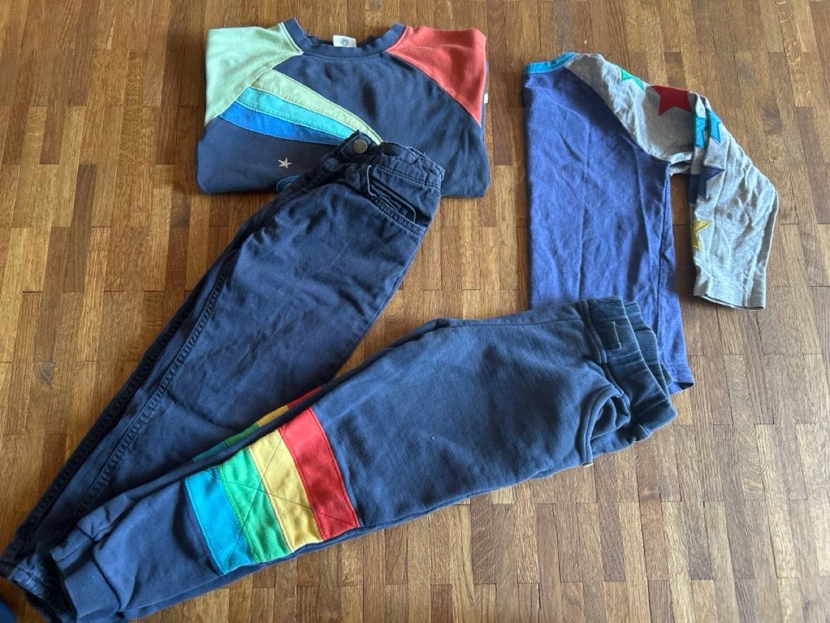 Lotti & Set di vestiti: Ein Bunter Set - 4 tlg ,  gr 116 – Usato da Kriens venduto da Exberlinerz