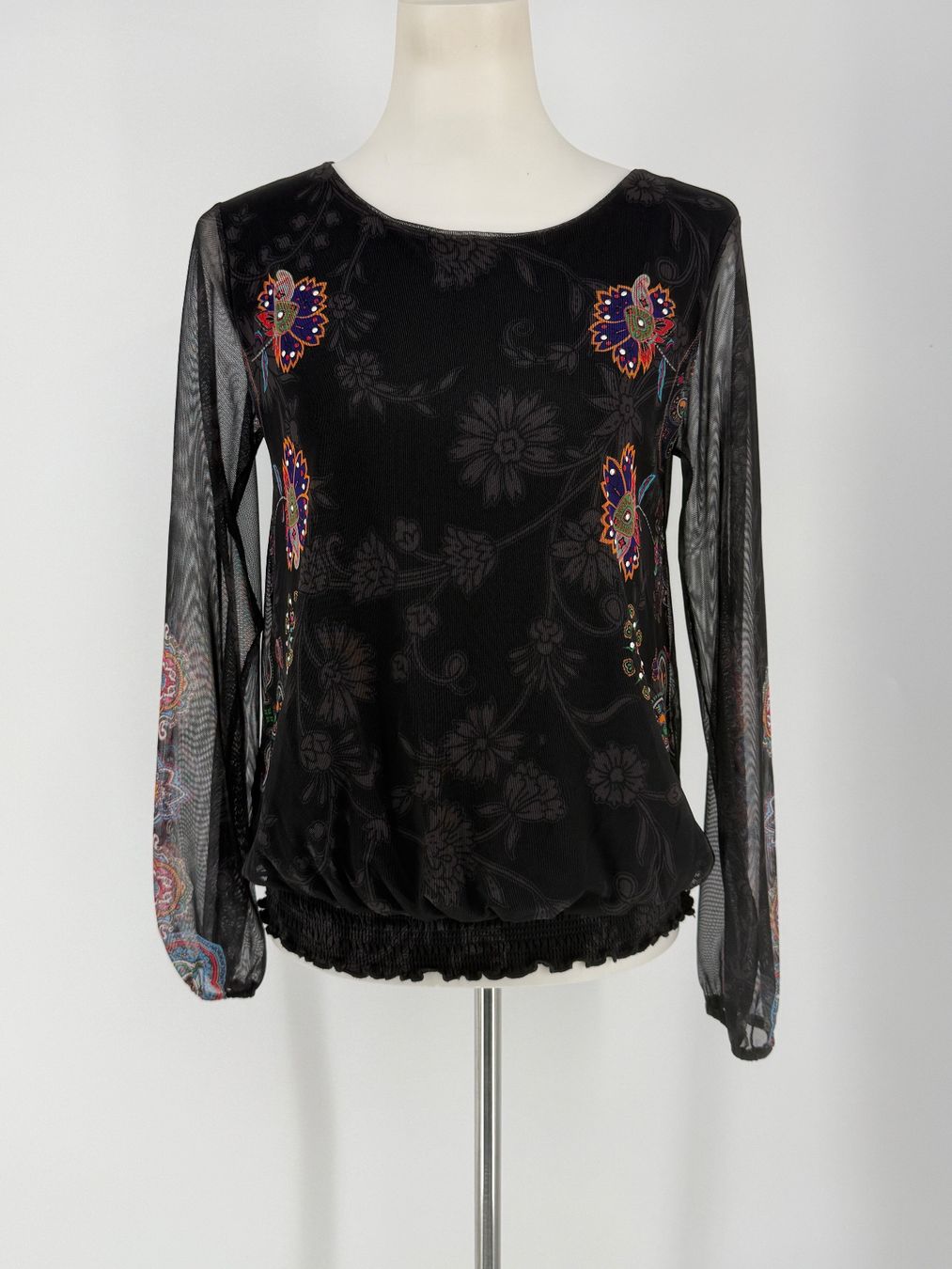 Desigual T-shirt: Desigual Shirt Gr. S – Usato da Auenstein venduto da moin.