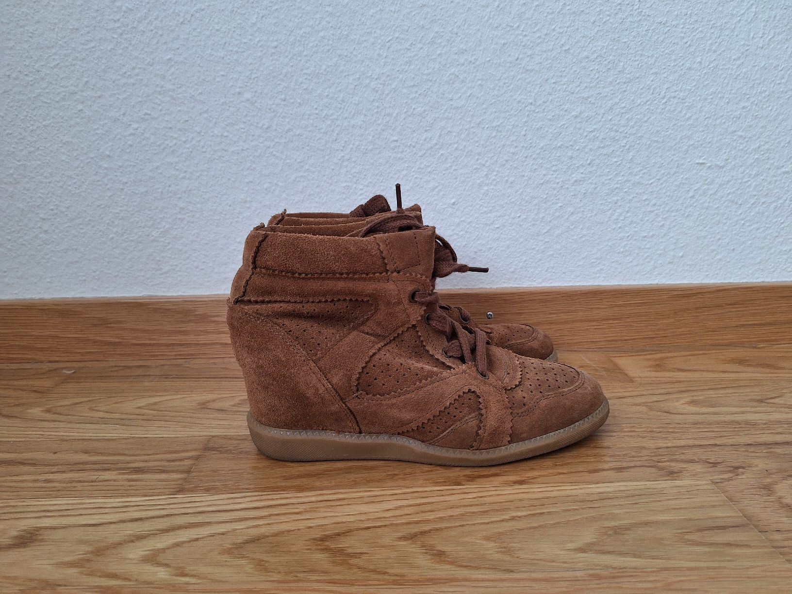 Scarpe da donna: Wildleder Sneaker-Wedges, Grösse 38 – Usato da Lyss venduto da _misa 1